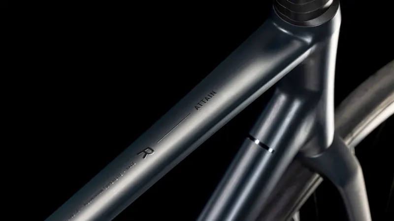 Cube Attain Race Road Race Bike in Night/Black-1